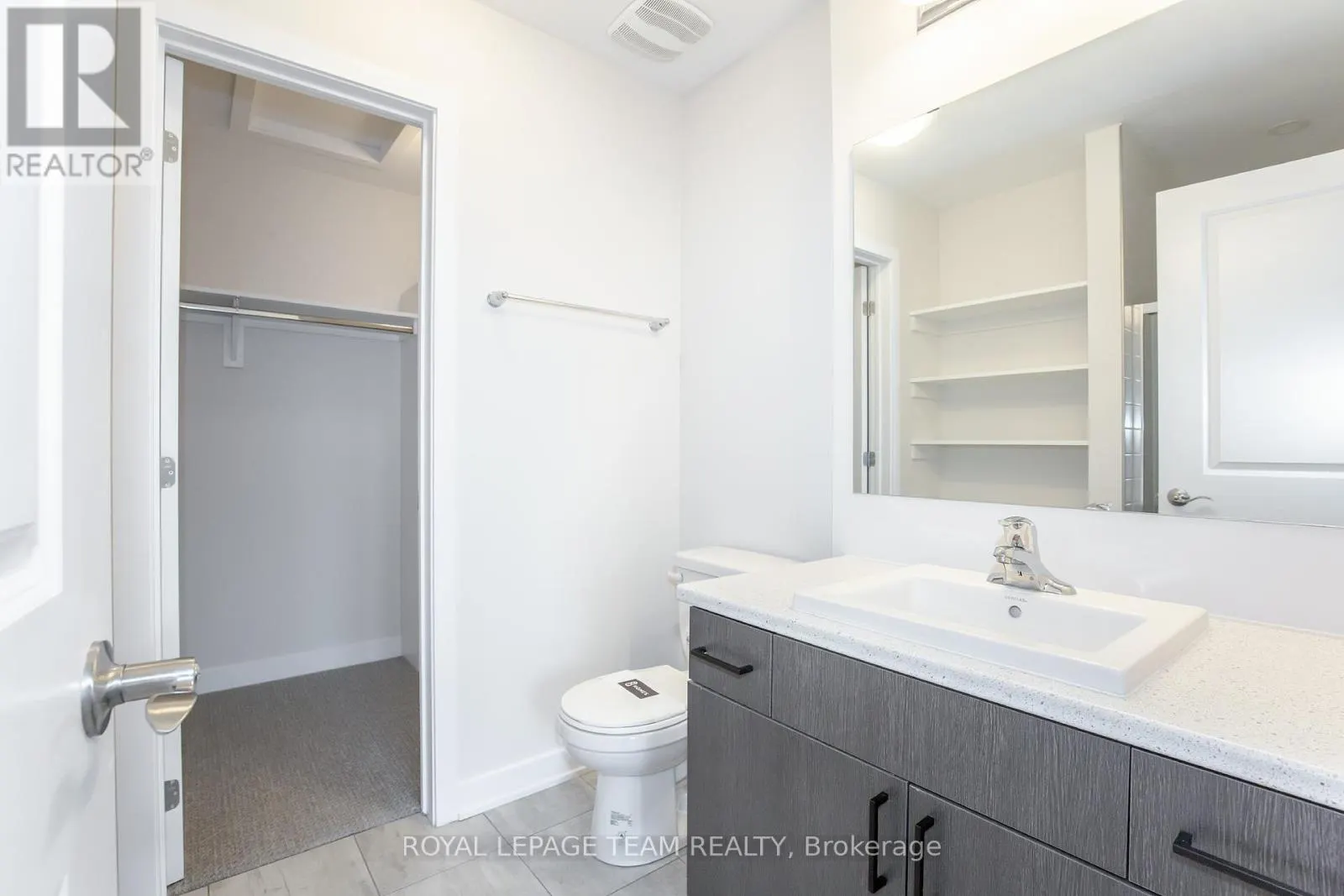 206 TUSSOCK PRIVATE