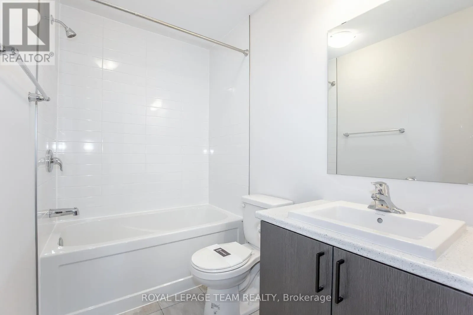 206 TUSSOCK PRIVATE