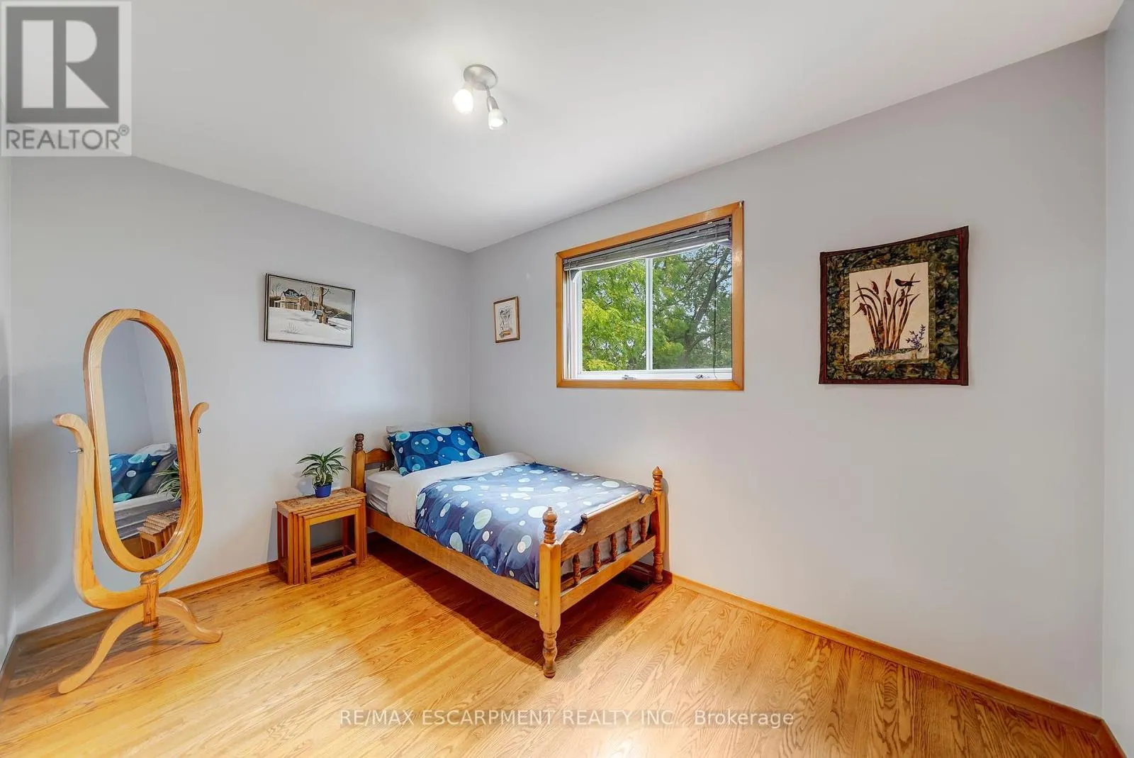12 GEDDES STREET