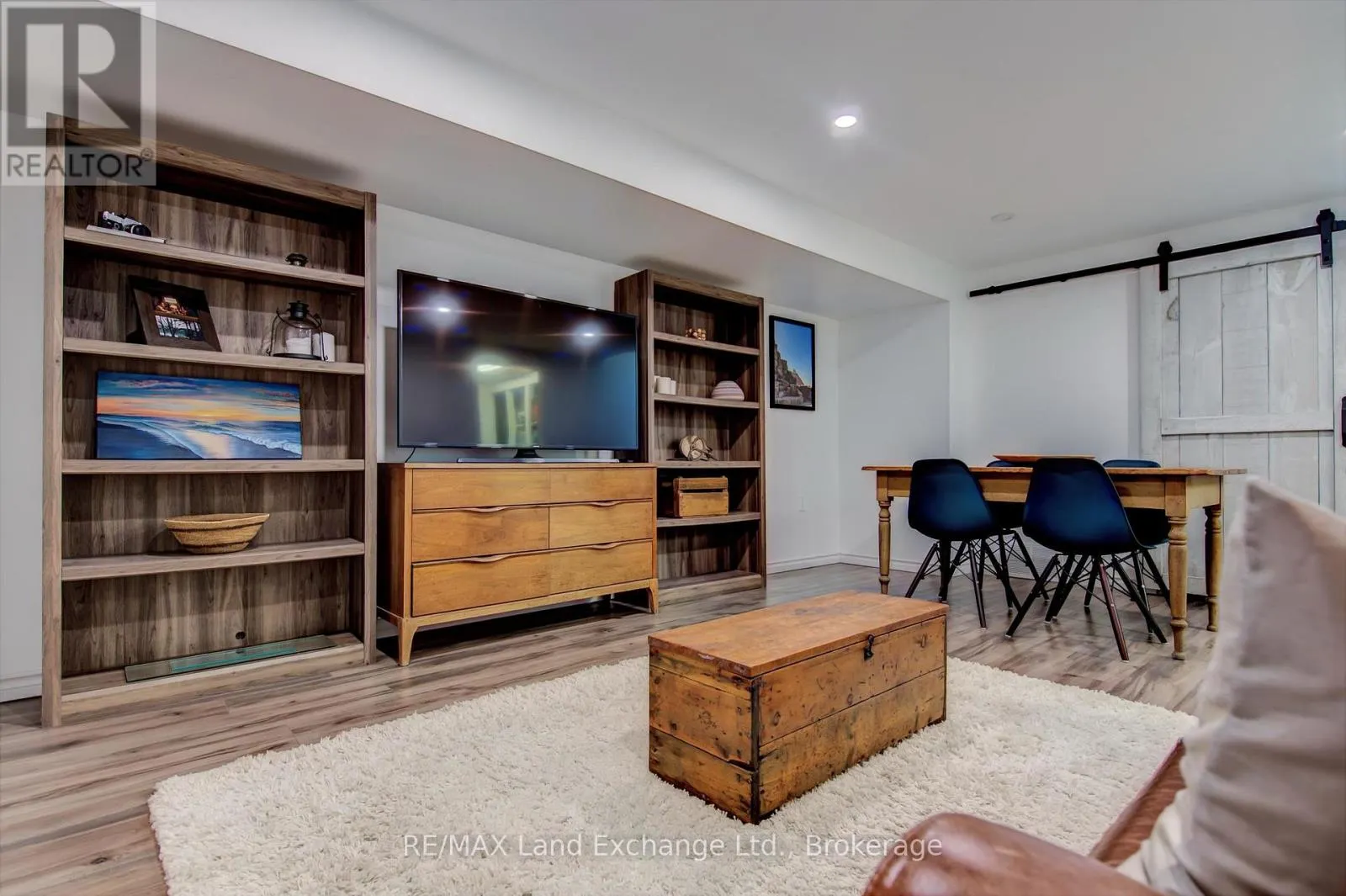 #2 - 511 WALES DRIVE, ##2