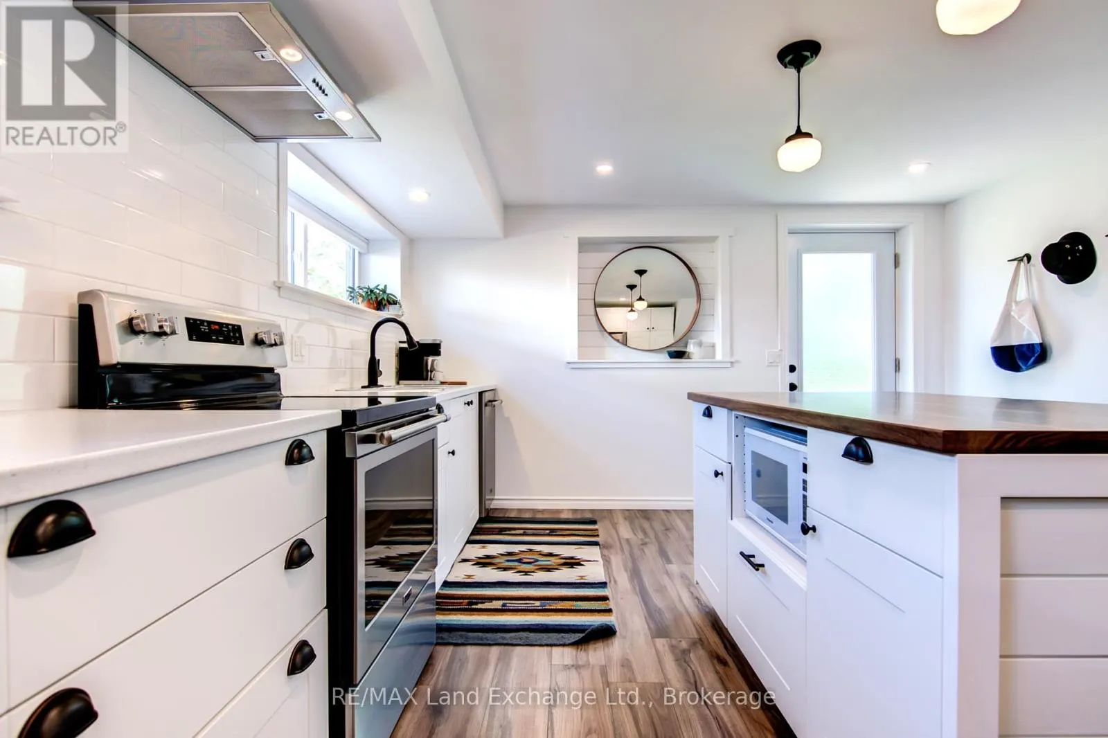 #2 - 511 WALES DRIVE, ##2