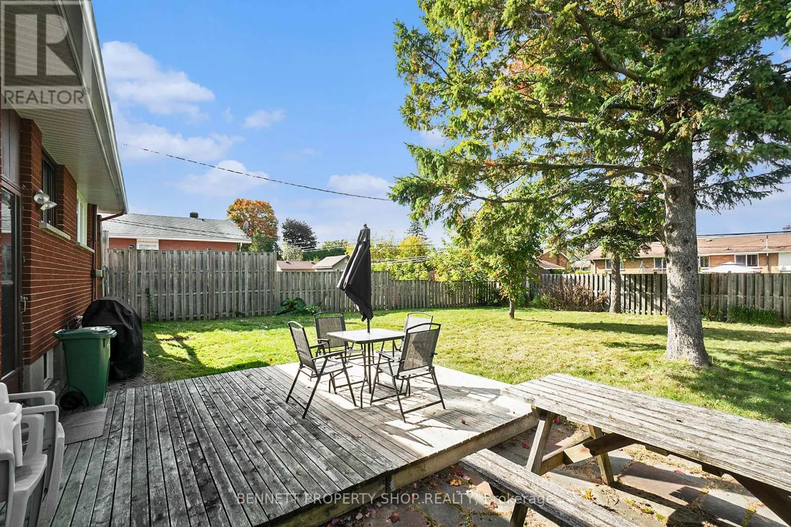 17 GLENMANOR DRIVE