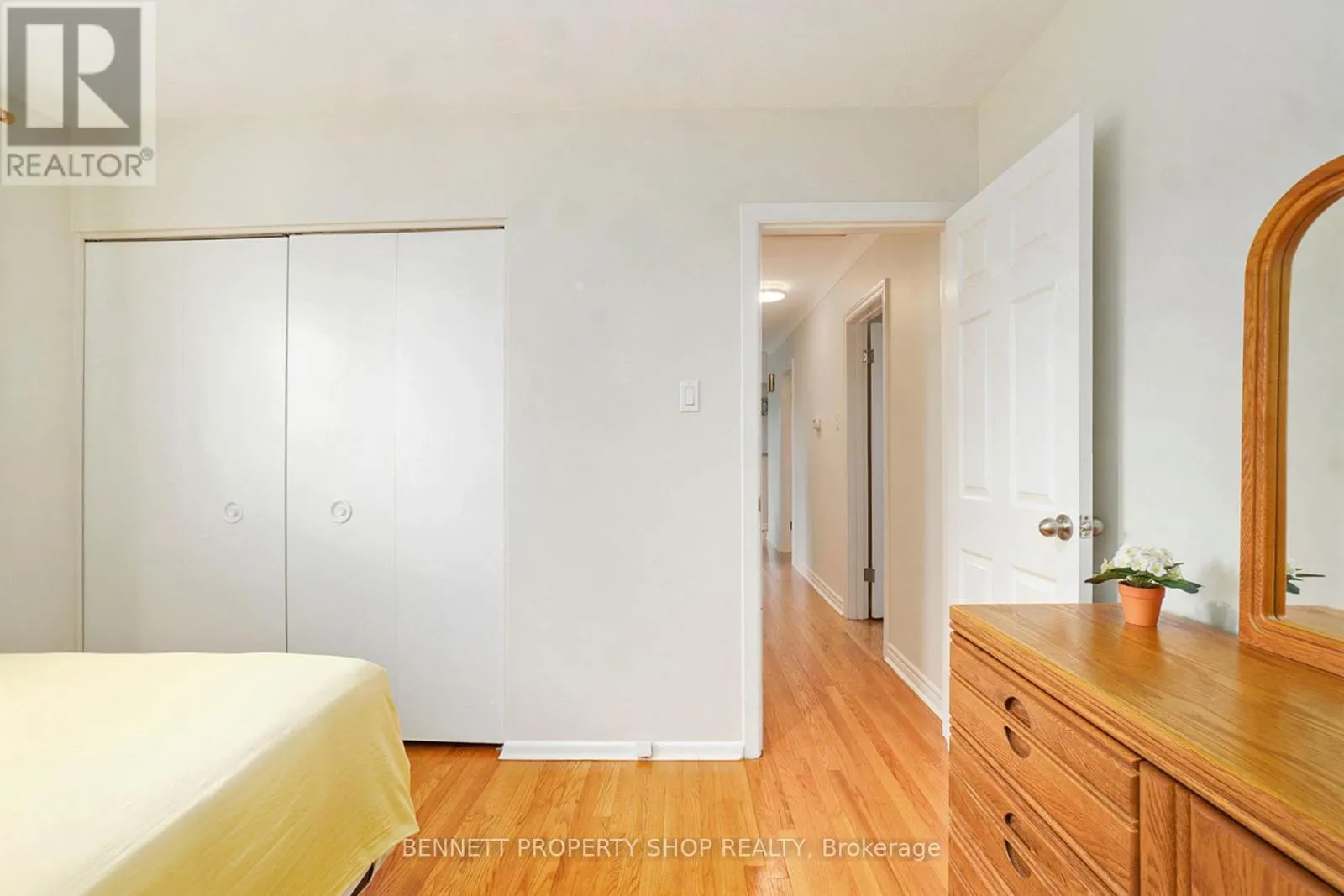 17 GLENMANOR DRIVE