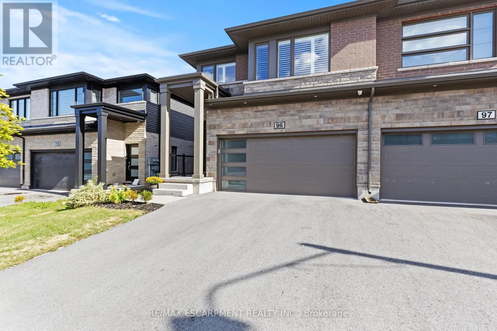 96 - 4552 PORTAGE ROAD