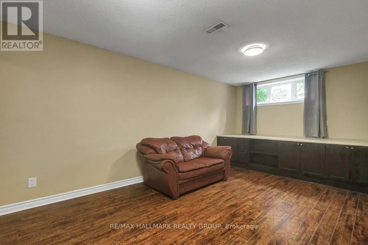 2194 NIAGARA DRIVE
