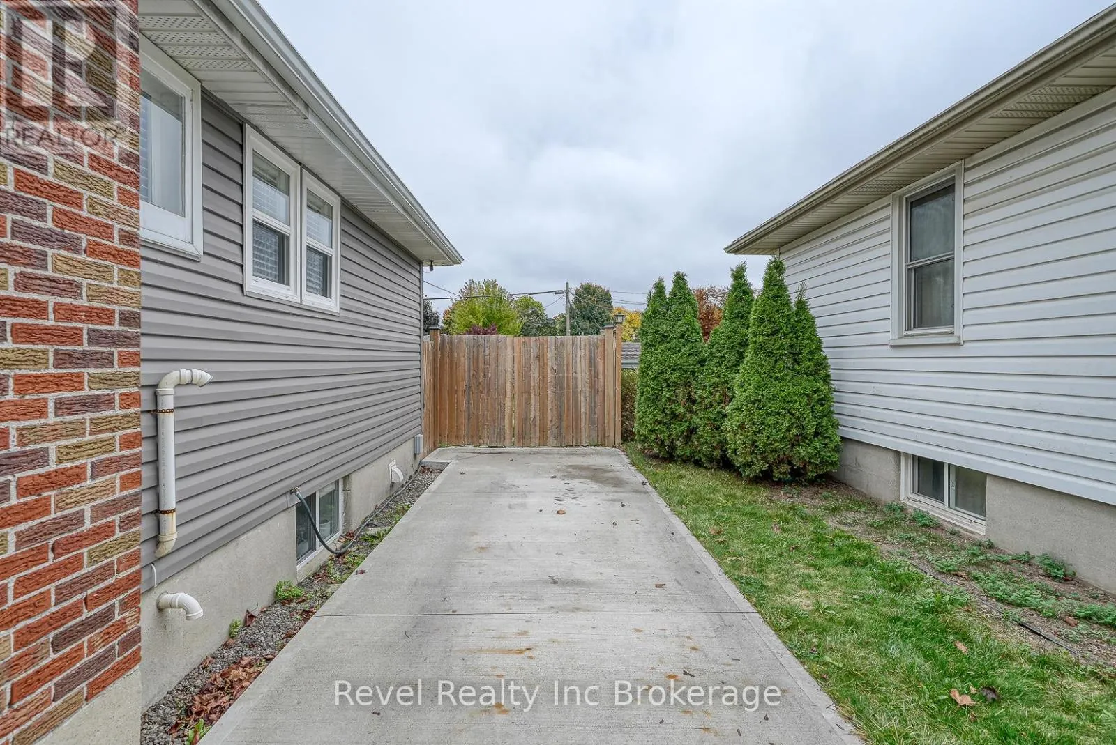 764 DEVONSHIRE AVENUE