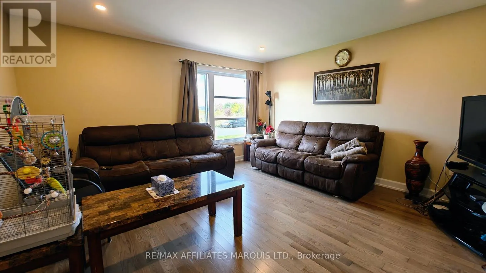 369 BELFORT CRESCENT