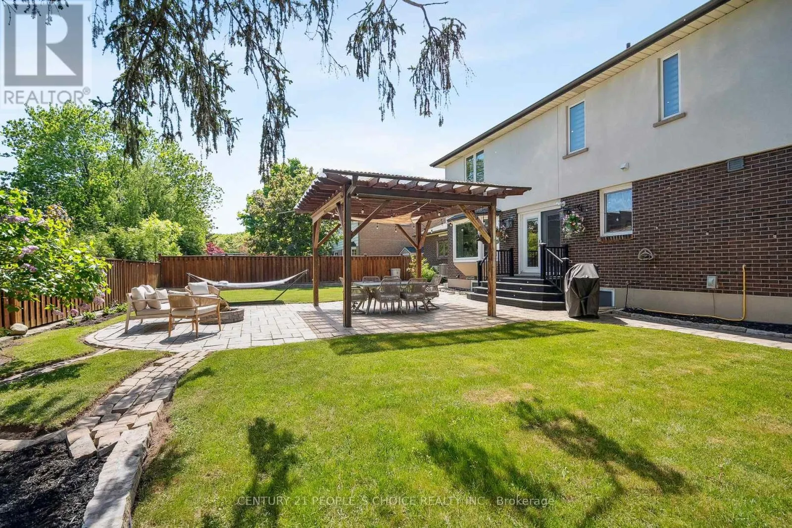 7 CARL CRESCENT