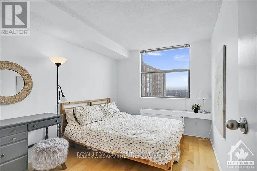 1412 - 2760 CAROUSEL CRESCENT