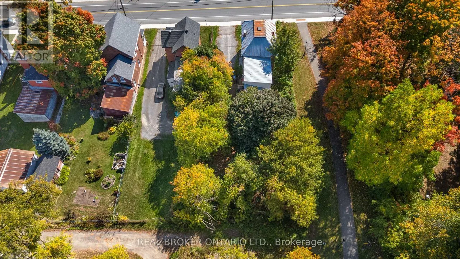 42 DANIEL STREET N