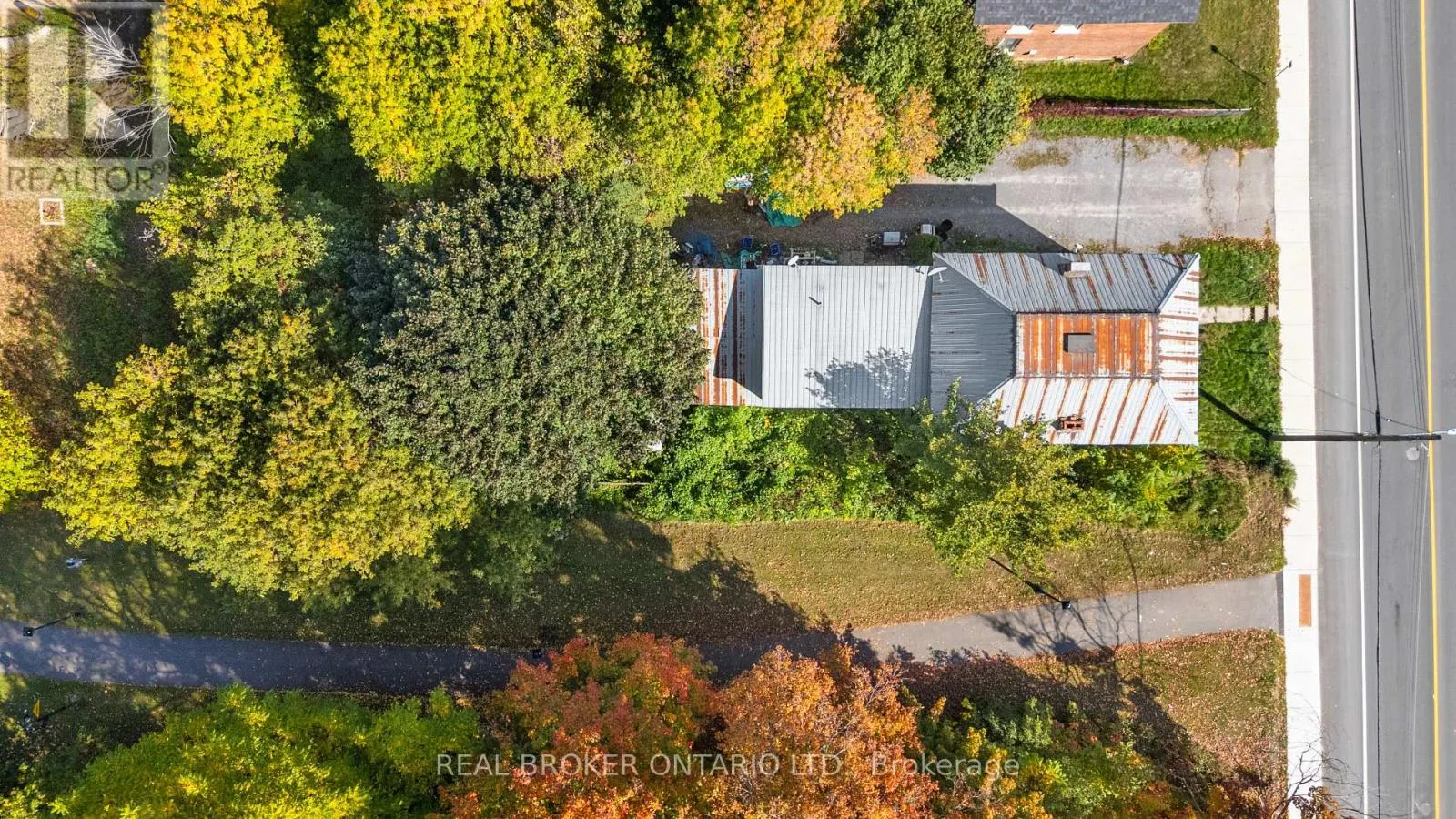 42 DANIEL STREET N