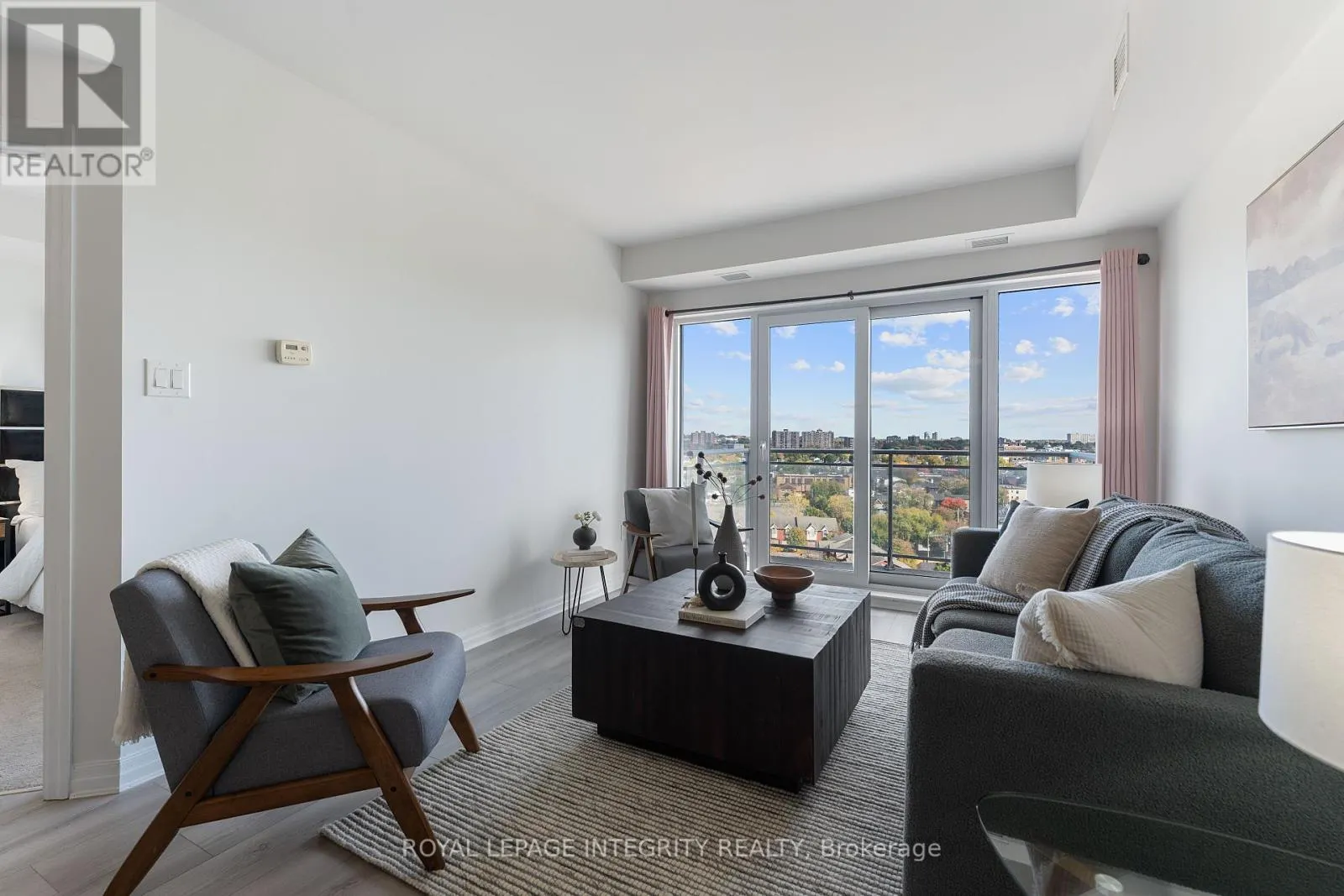 1208 - 90 LANDRY STREET