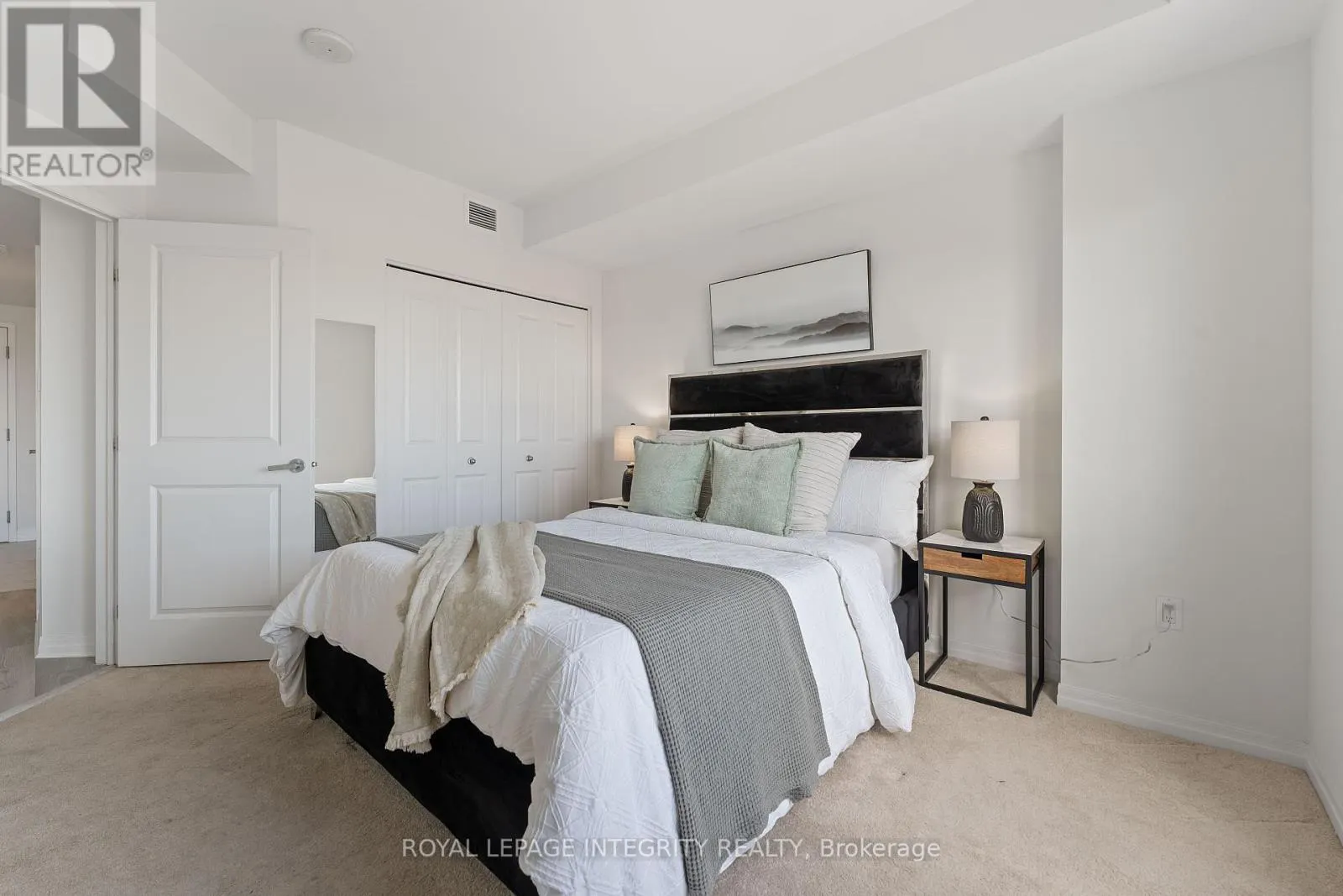 1208 - 90 LANDRY STREET