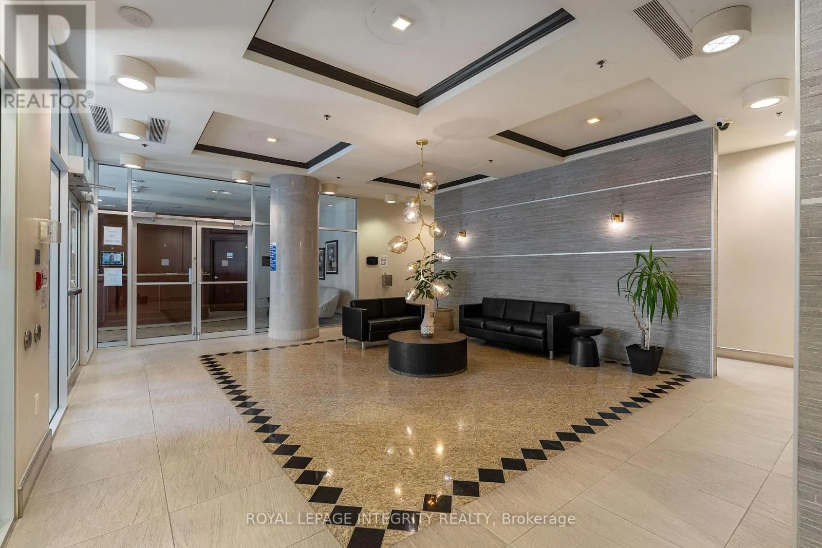 1208 - 90 LANDRY STREET