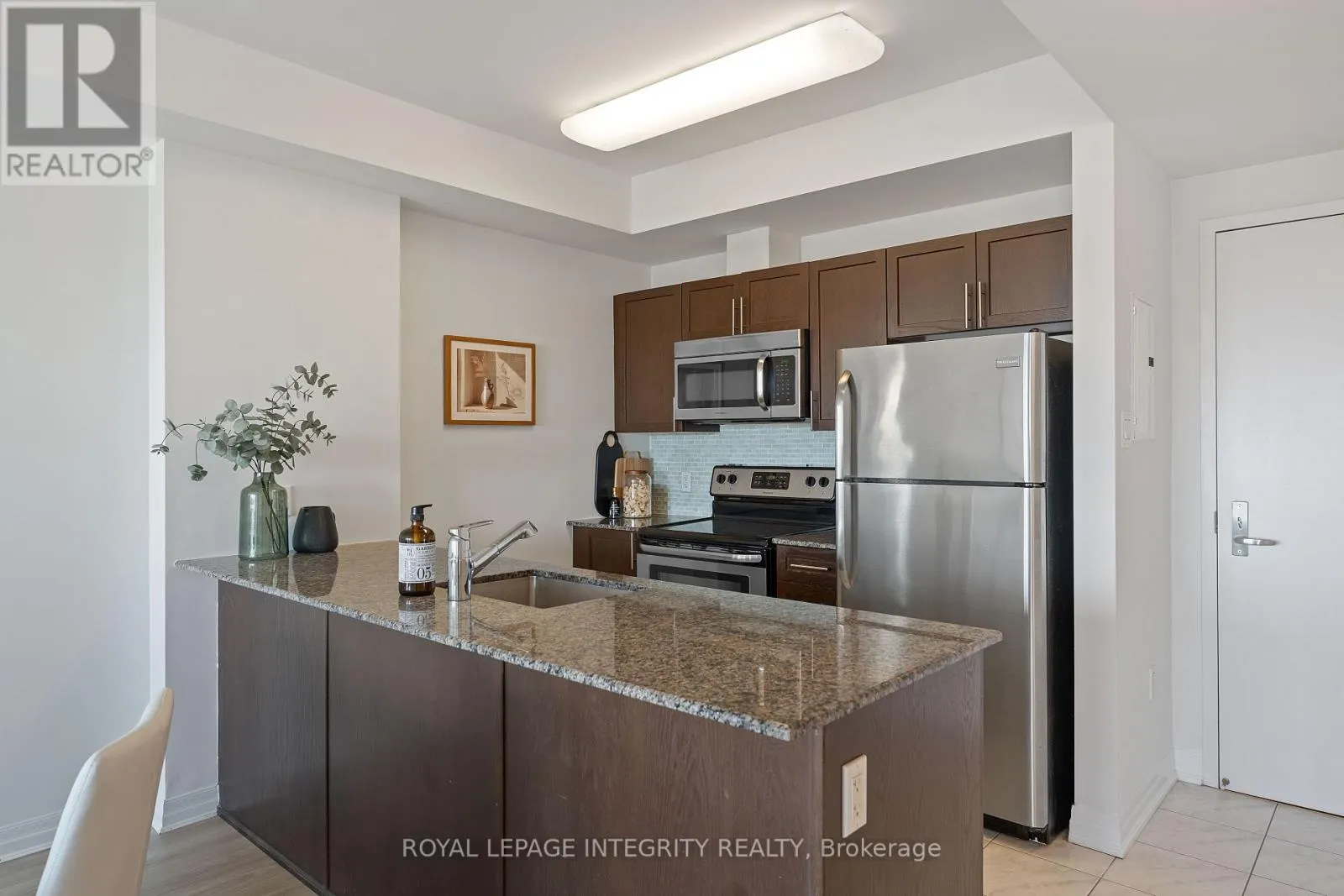 1208 - 90 LANDRY STREET