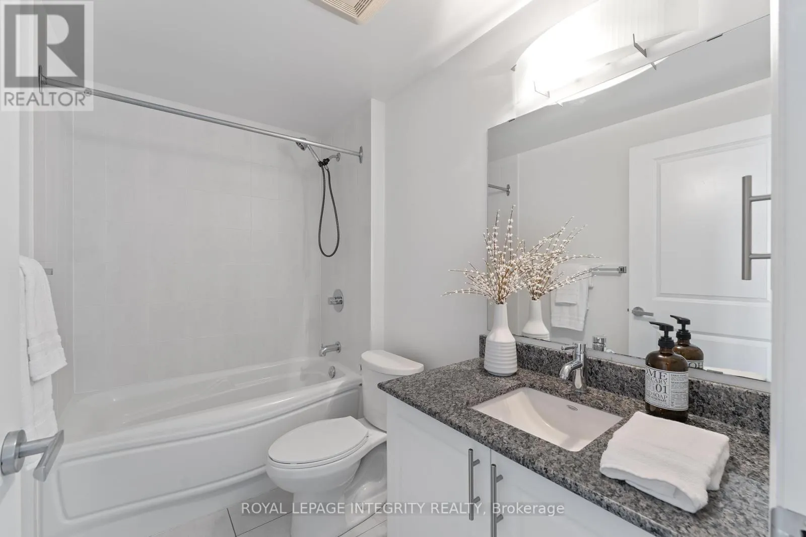 1208 - 90 LANDRY STREET