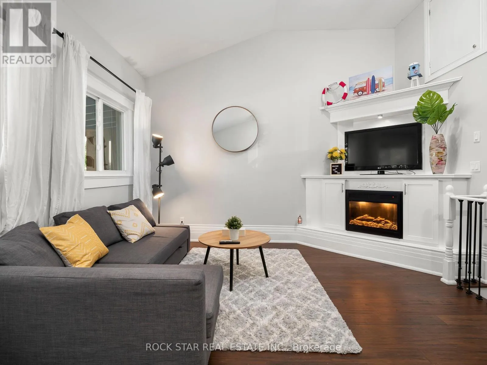 47 BURLINGTON STREET W