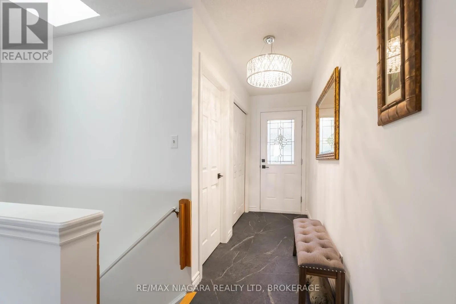 14 - 165 MAIN STREET E, #14