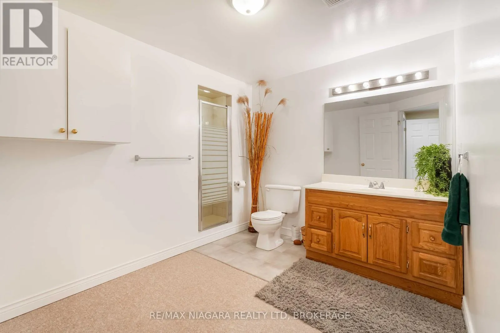 14 - 165 MAIN STREET E, #14