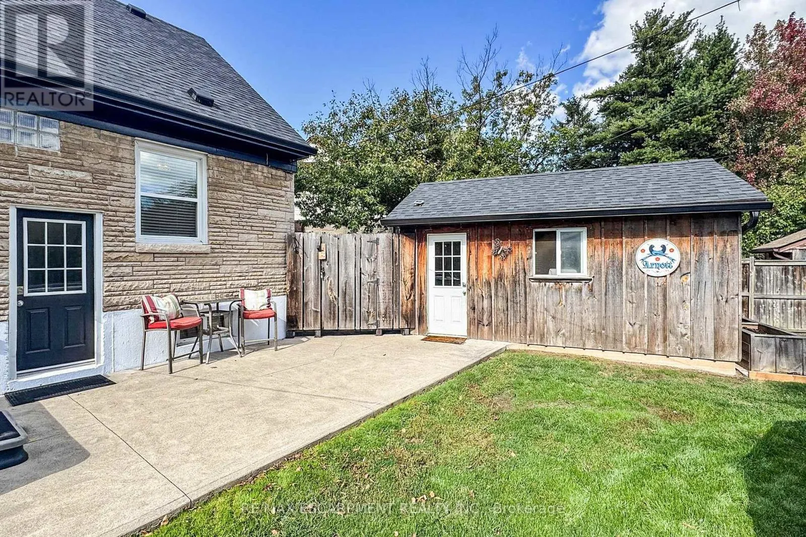 23 SYLVIA CRESCENT