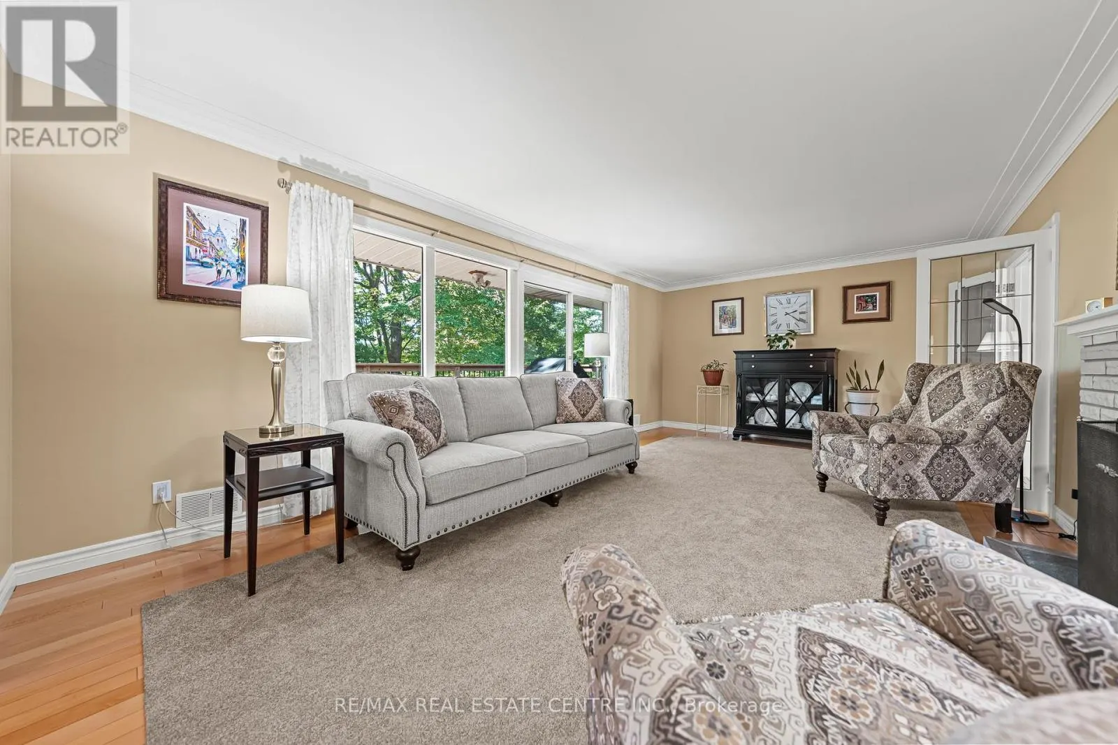 45 HIGHLAND CRESCENT