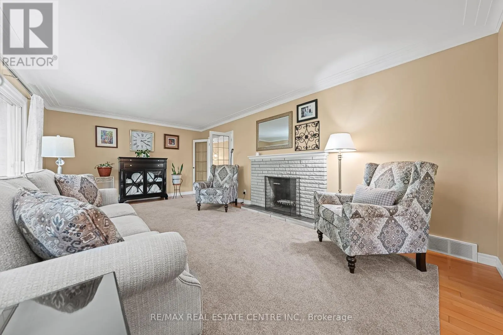 45 HIGHLAND CRESCENT