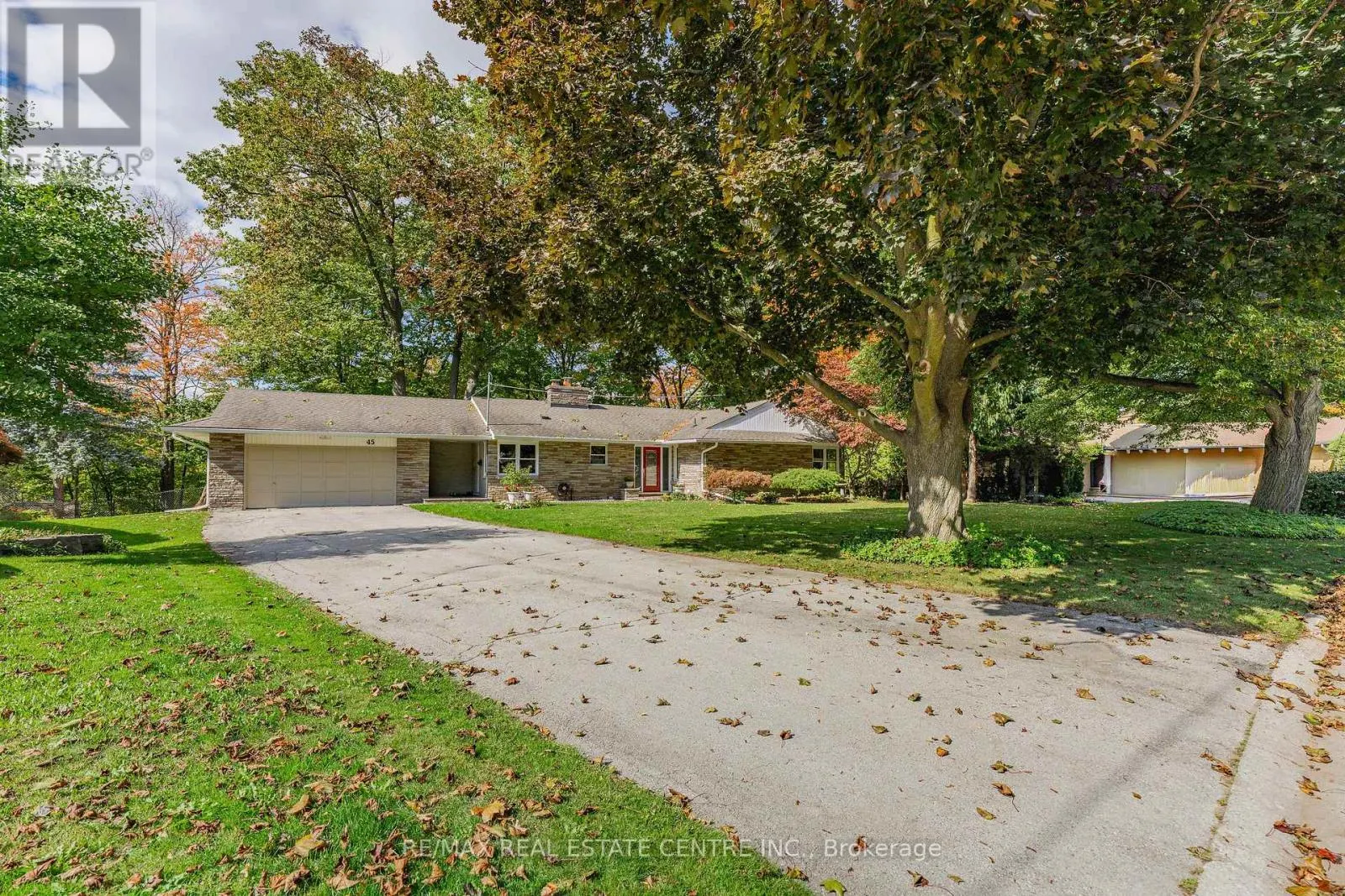 45 HIGHLAND CRESCENT