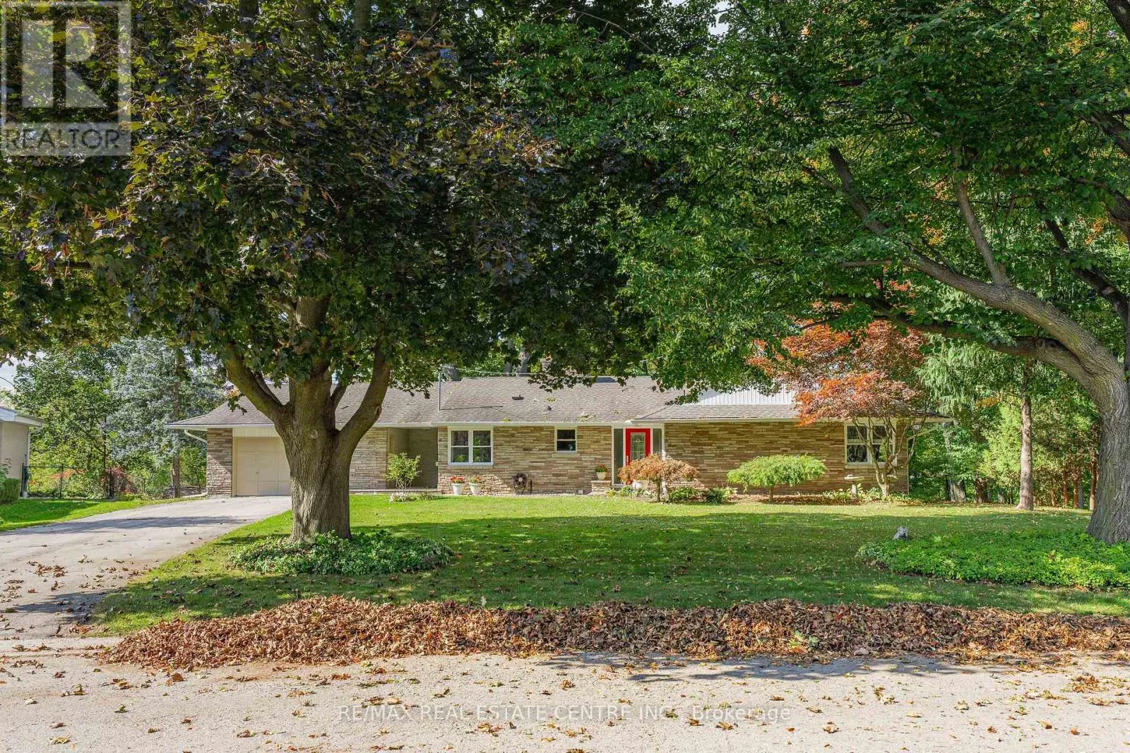 45 HIGHLAND CRESCENT
