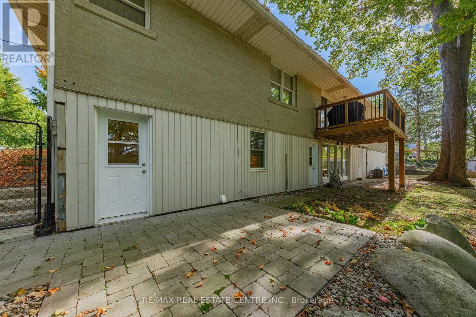 45 HIGHLAND CRESCENT