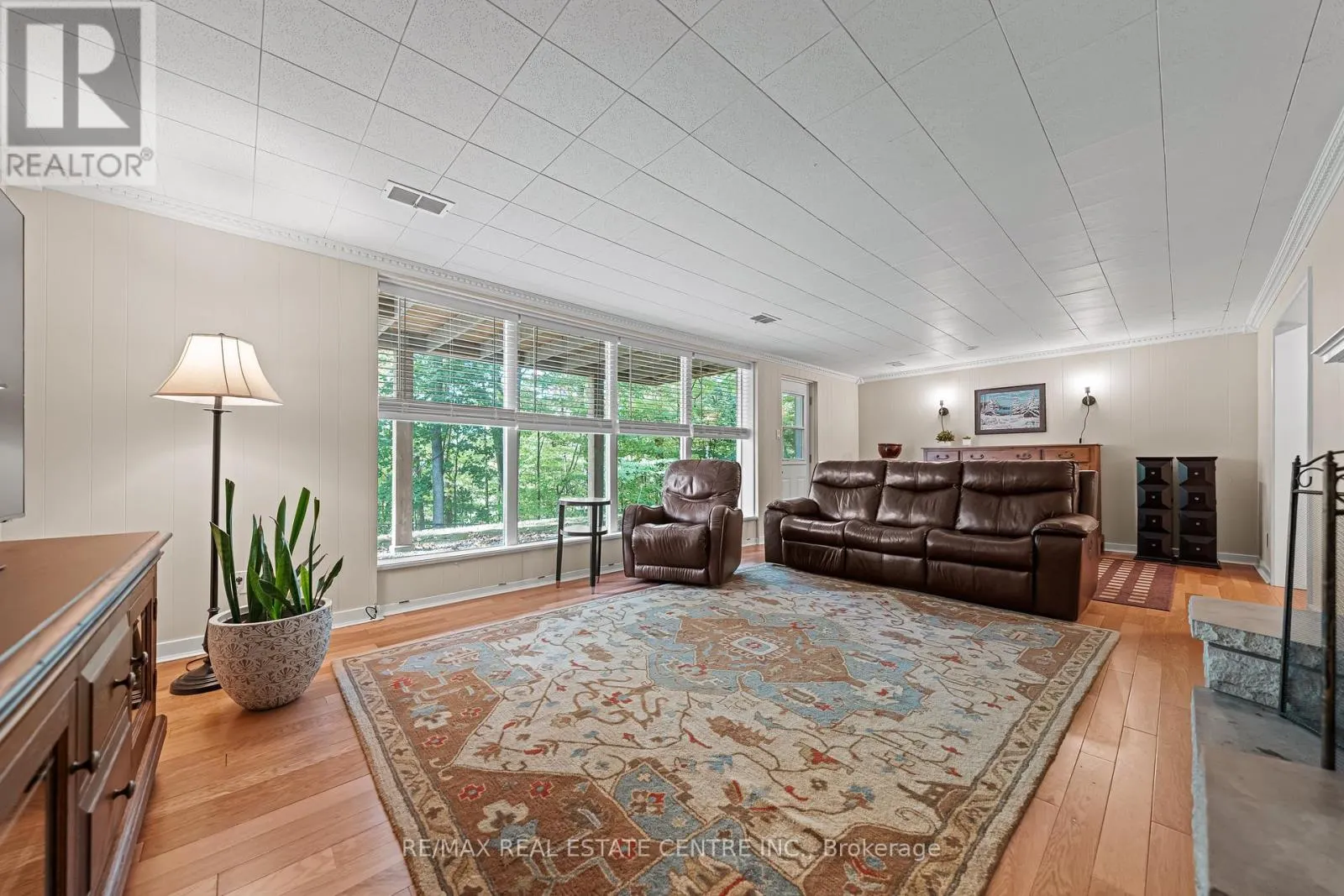 45 HIGHLAND CRESCENT