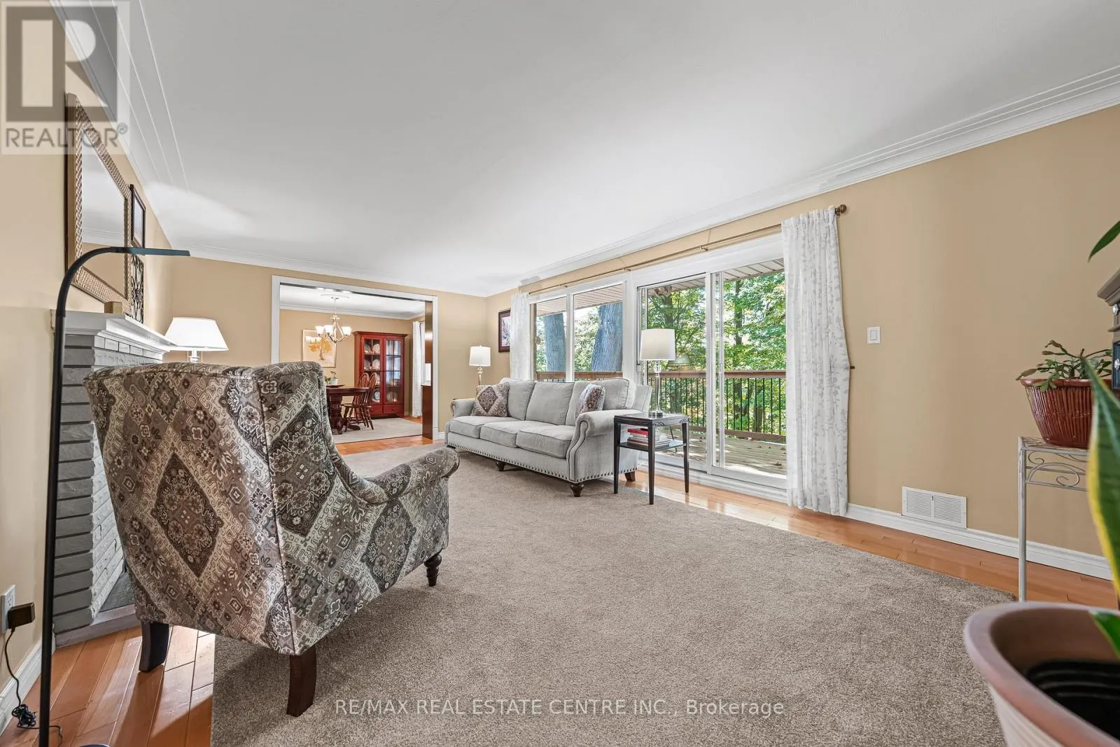 45 HIGHLAND CRESCENT
