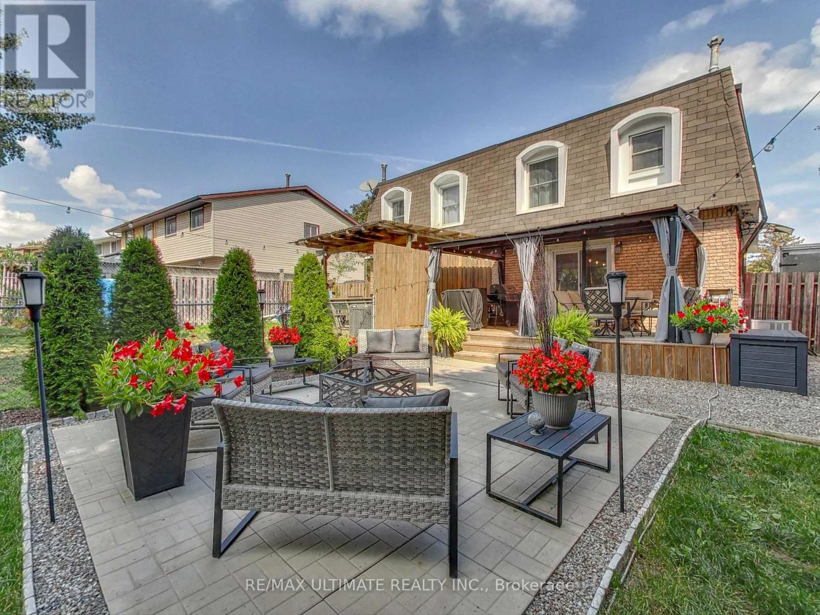 496 ELGIN STREET N