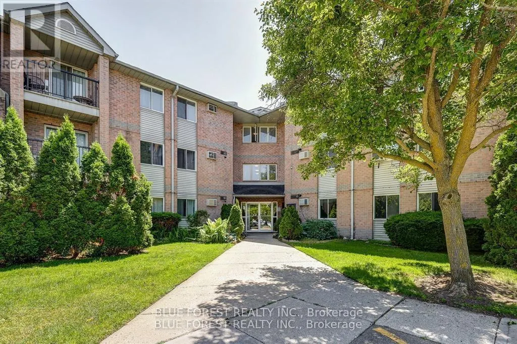 111 - 2228 TRAFALGAR STREET, #111