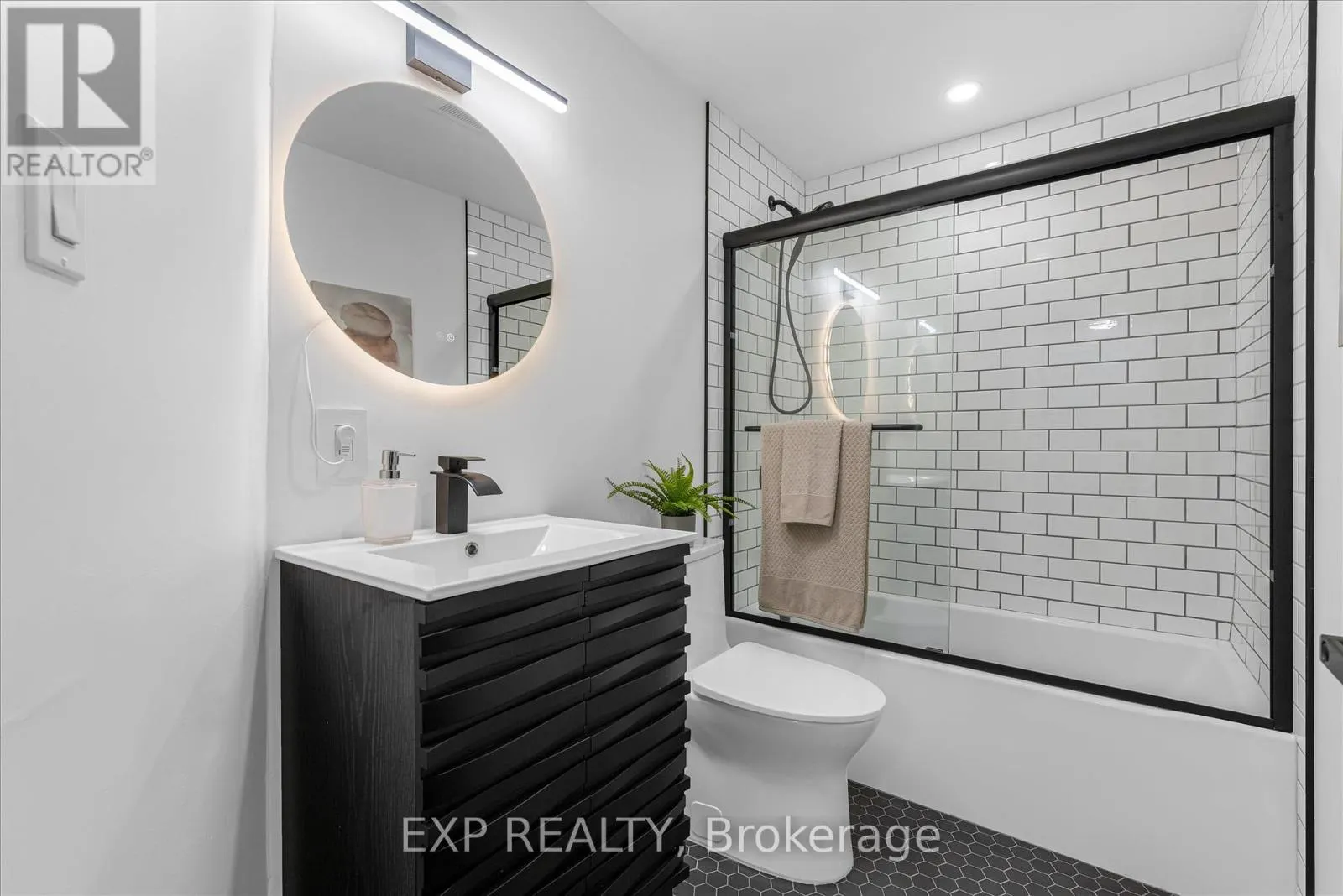 10 - 1255 UPPER GAGE AVENUE