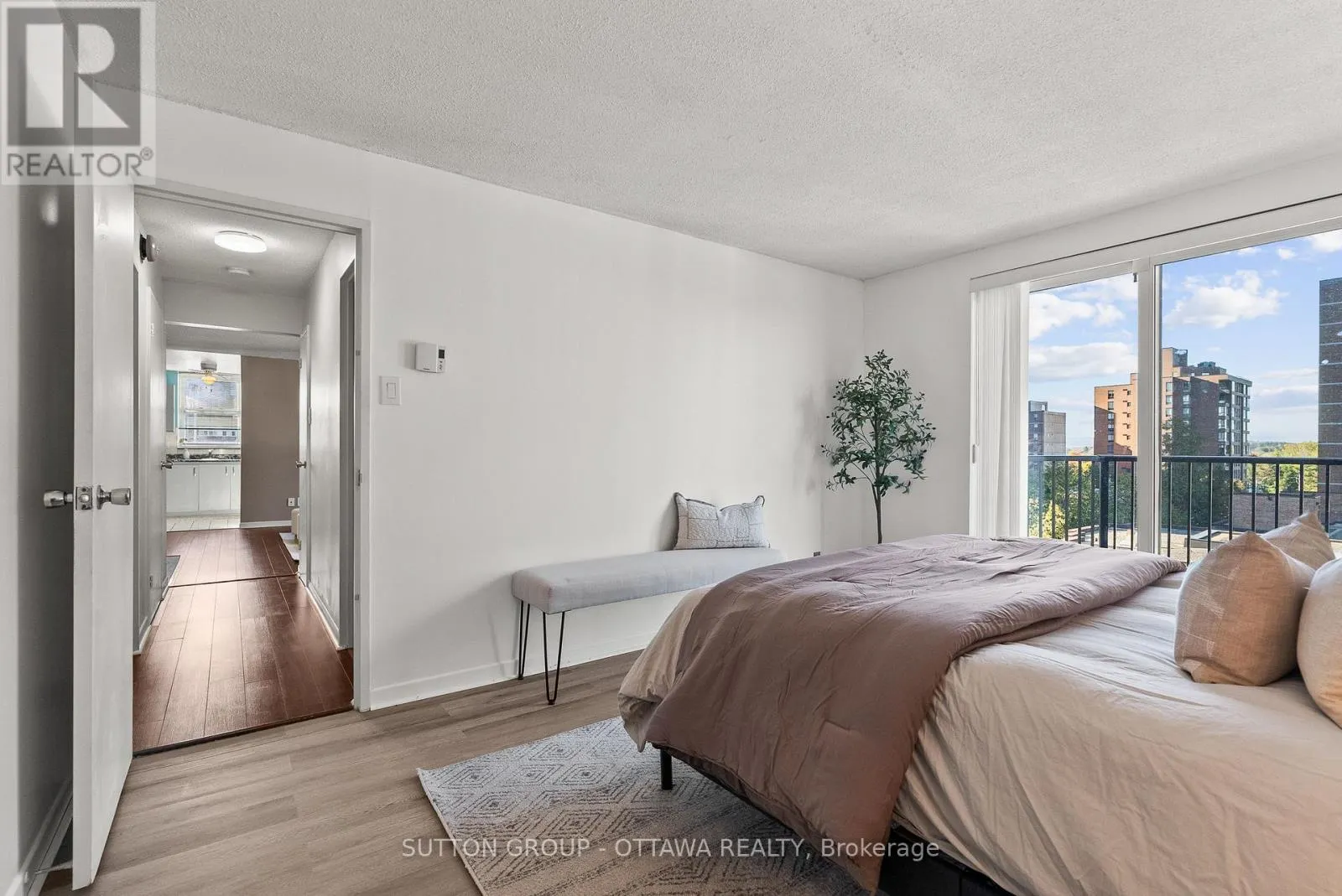 507 - 50 BURNSIDE AVENUE