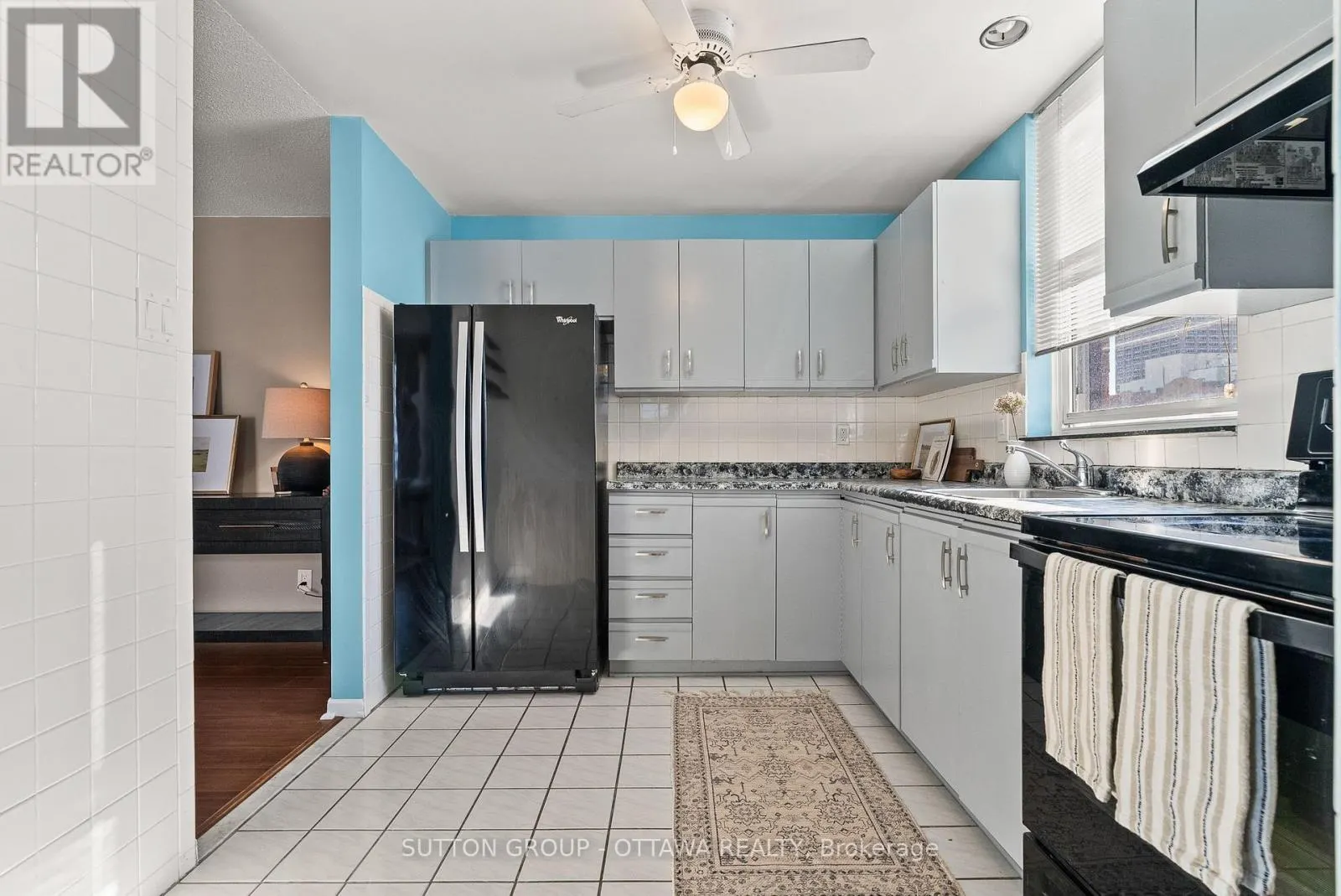 507 - 50 BURNSIDE AVENUE