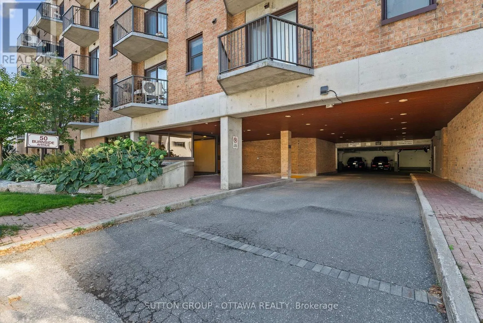 507 - 50 BURNSIDE AVENUE