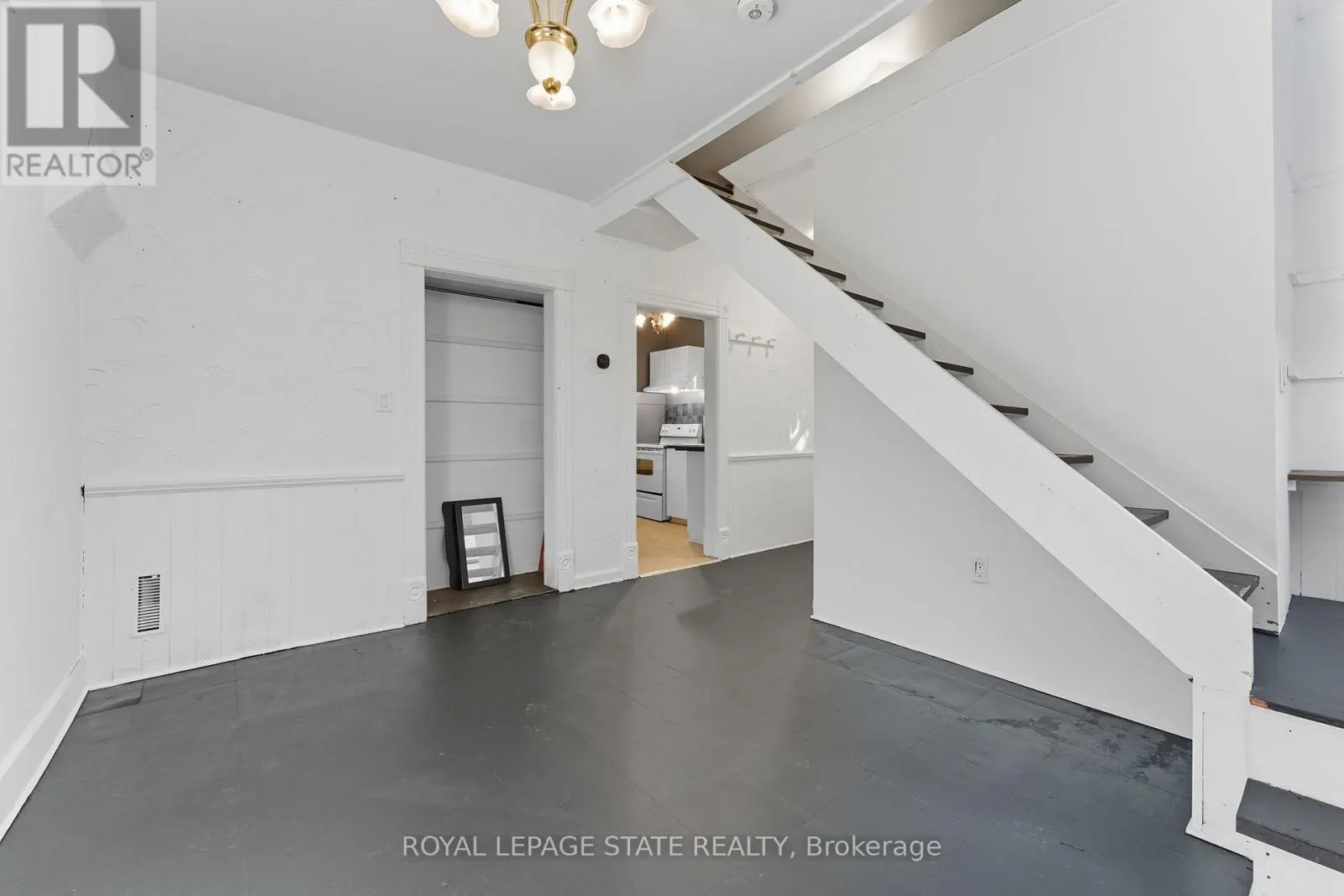 8 TASKER STREET