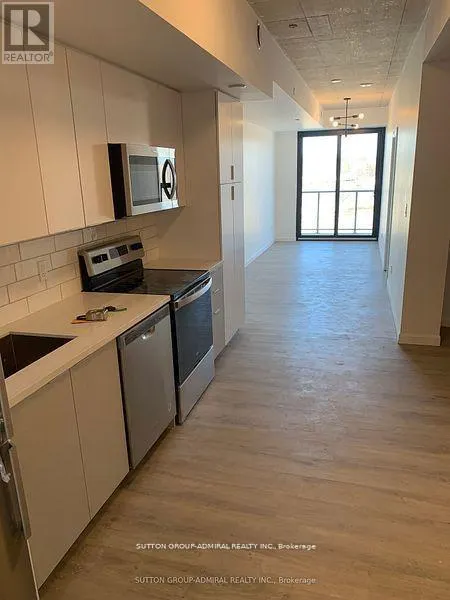 305 - 7 ERIE AVENUE