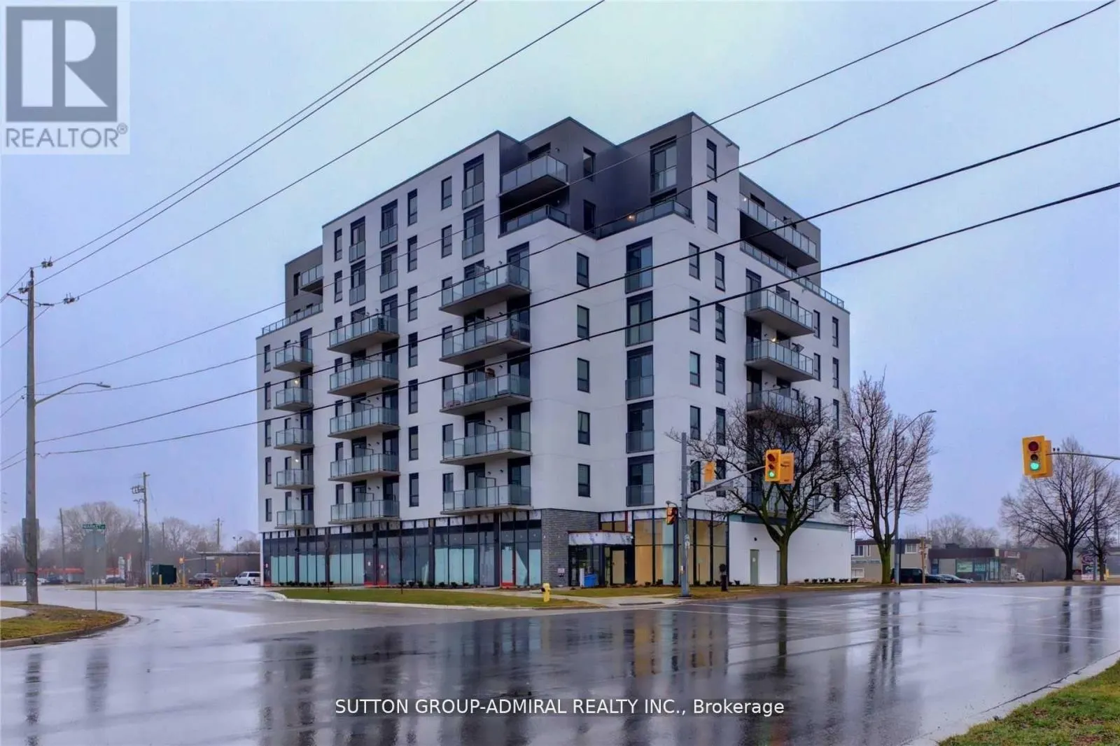 305 - 7 ERIE AVENUE