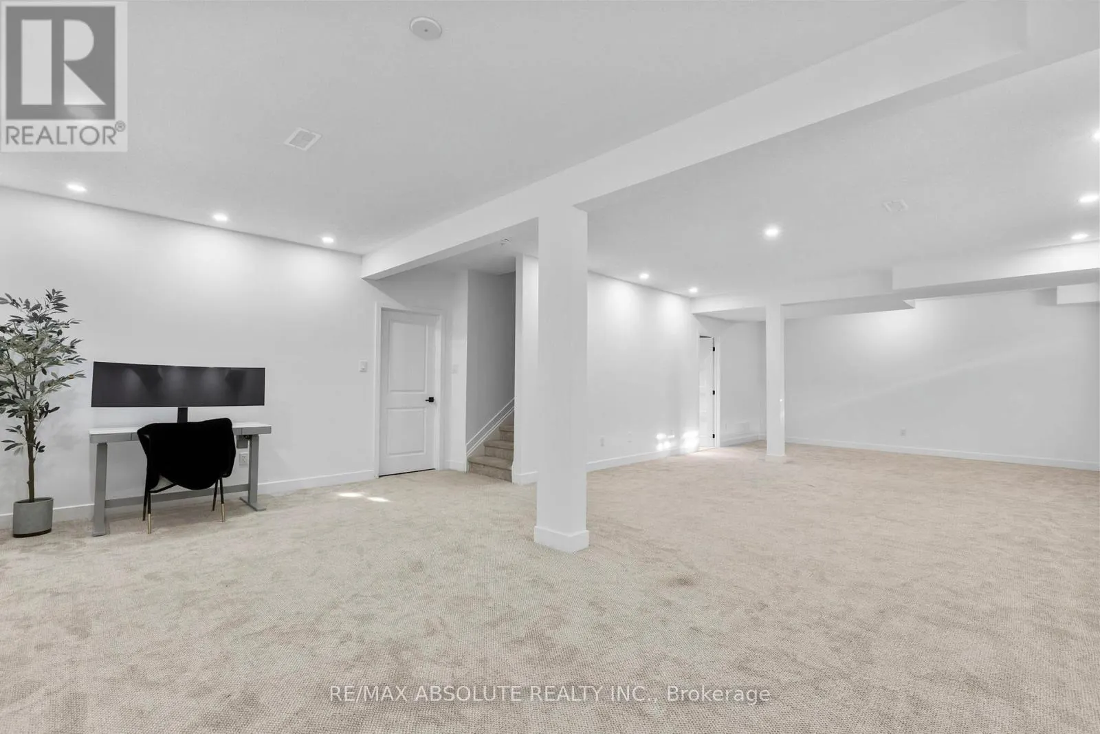 921 BECKTON HEIGHTS