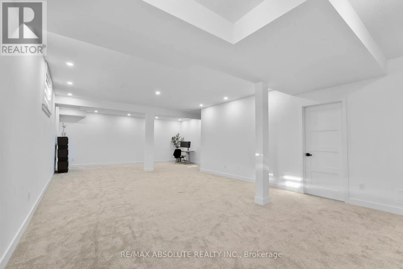 921 BECKTON HEIGHTS