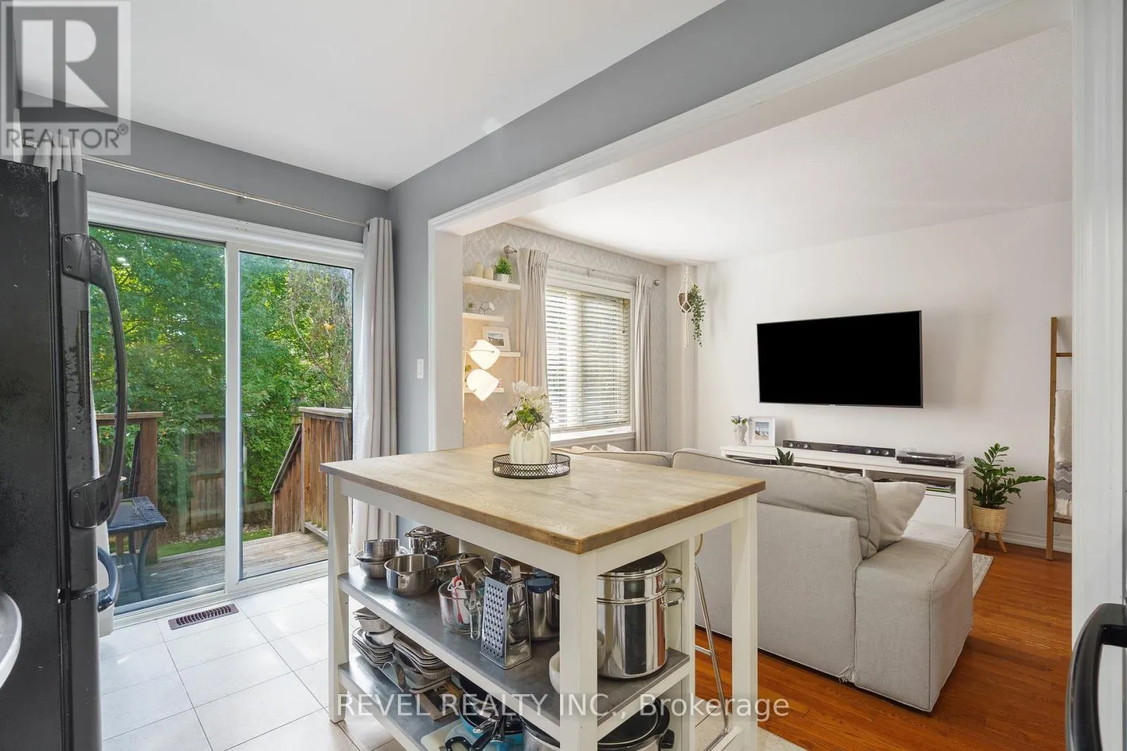35 - 222 FALL FAIR WAY