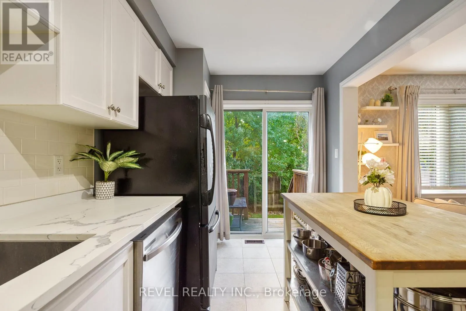 35 - 222 FALL FAIR WAY