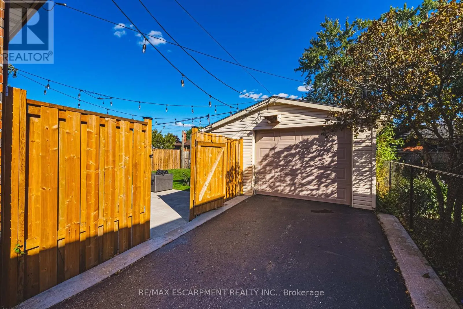 204 FERNWOOD BOULEVARD