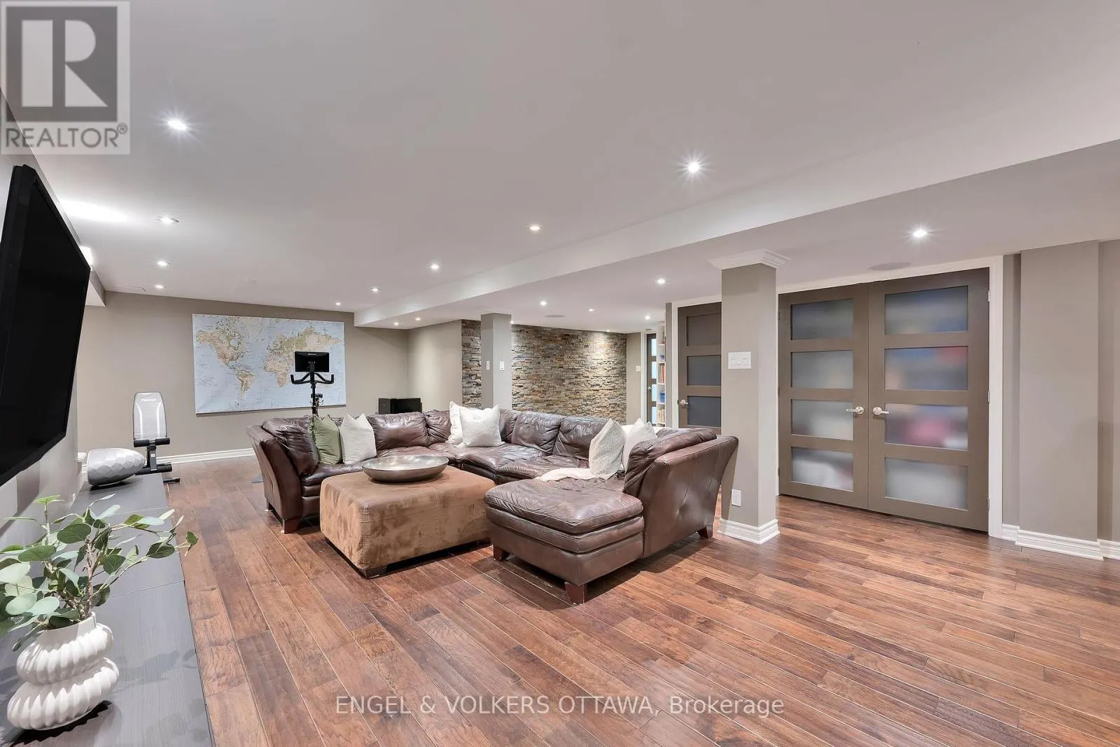5 WYNRIDGE PLACE