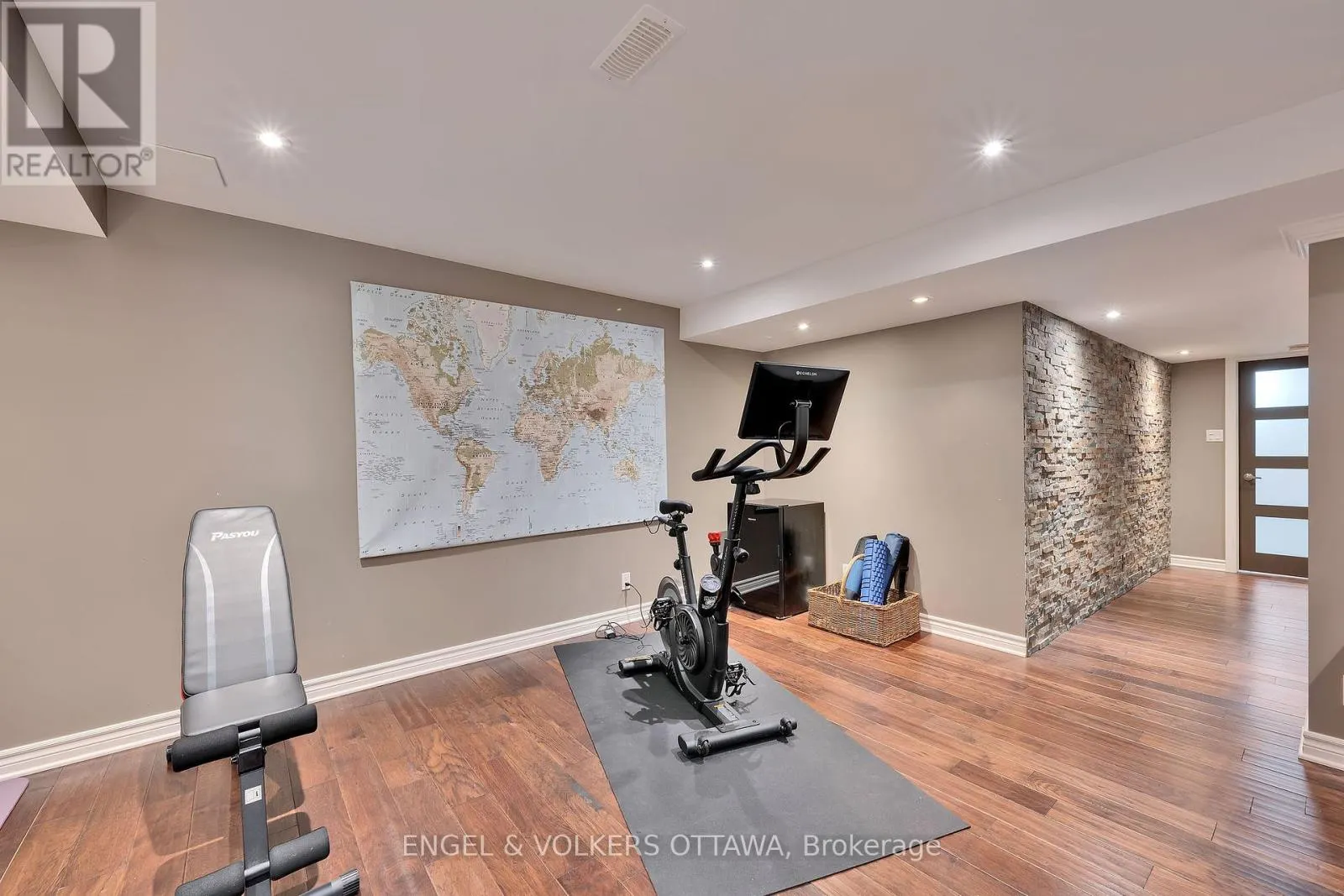5 WYNRIDGE PLACE