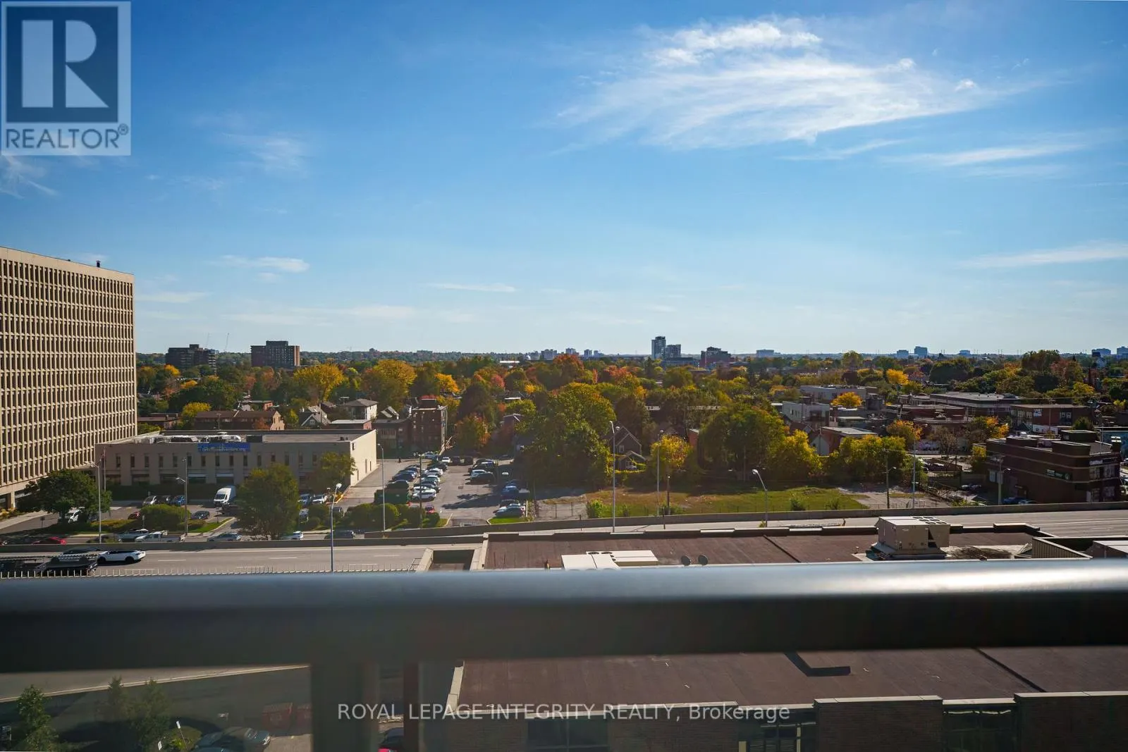 802 - 203 CATHERINE STREET