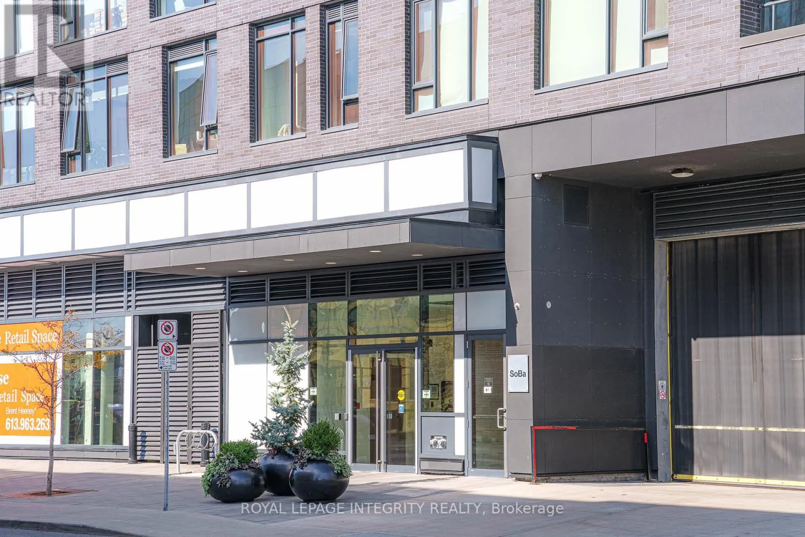 802 - 203 CATHERINE STREET