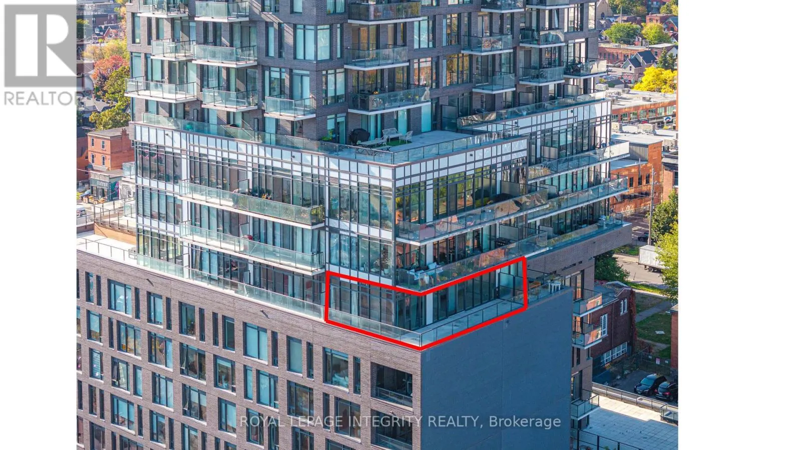 802 - 203 CATHERINE STREET
